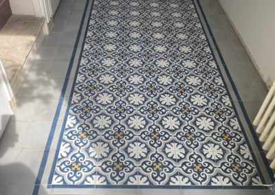 pose de carreaux de ciment