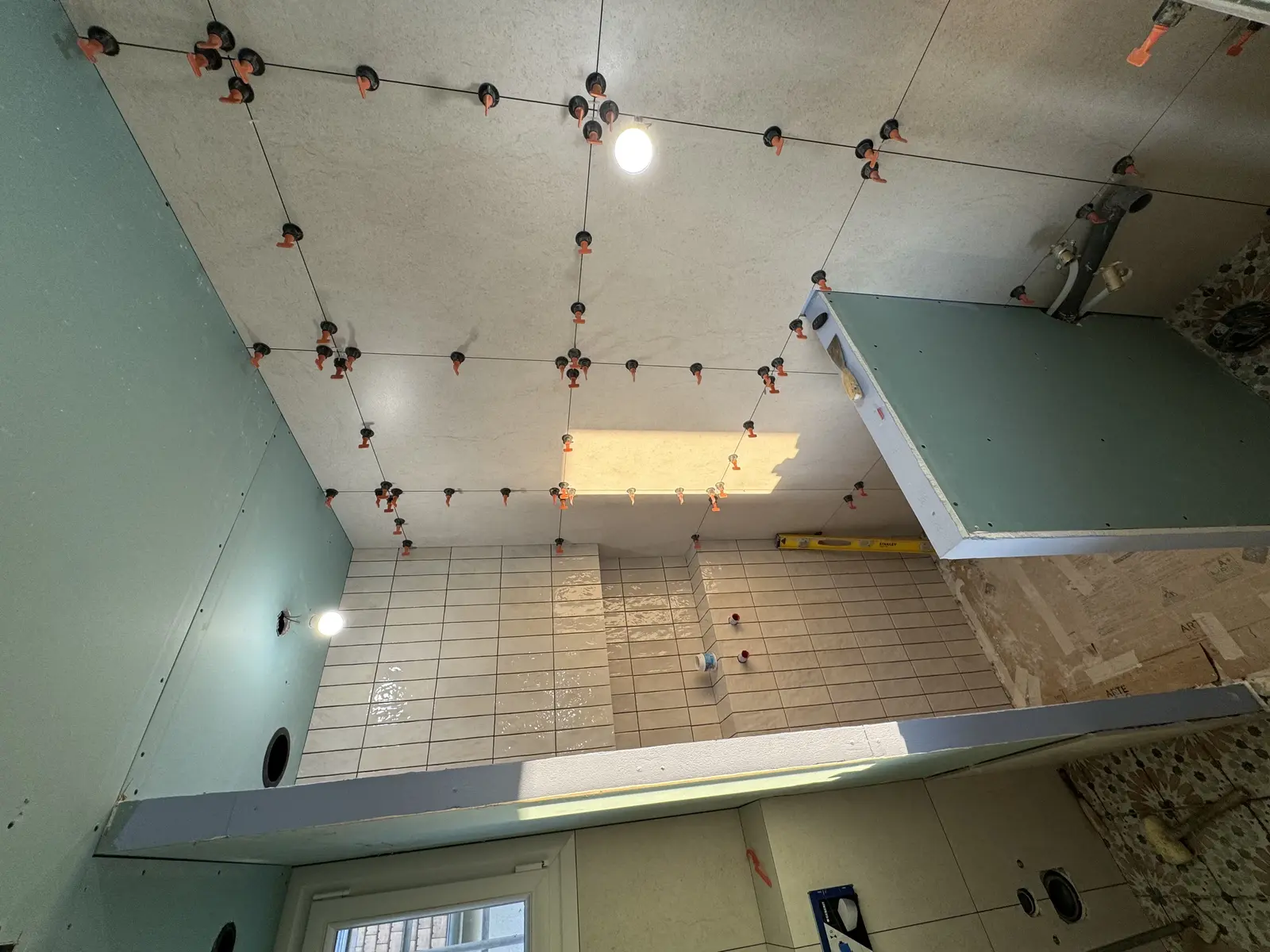 carrelage-salon-baies-vitrees Carrelage grand format salon cuisine ouverte