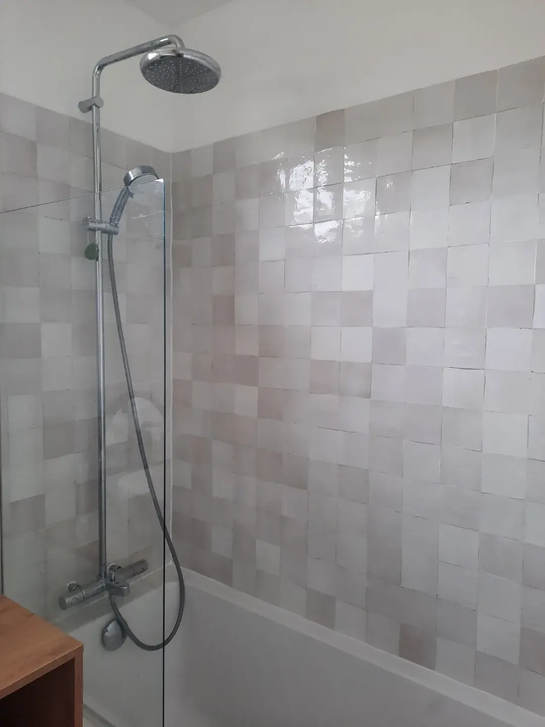 salle-de-bain-carrelage-imitation-marbre Salle de bain carrelage grand format imitation marbre