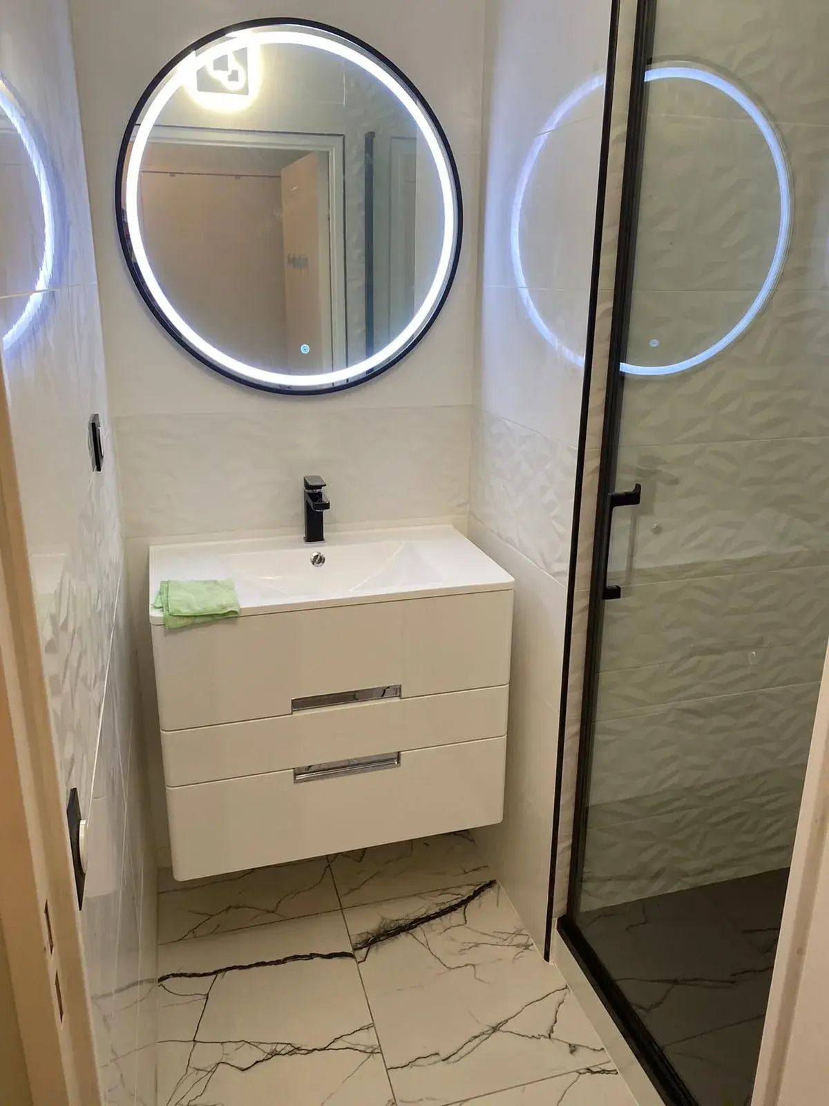 salle de bain carrelée